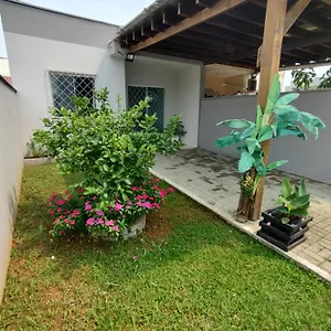 https://casa-de-praia-balnerio-piarras.santa-catarina-brasil.com
